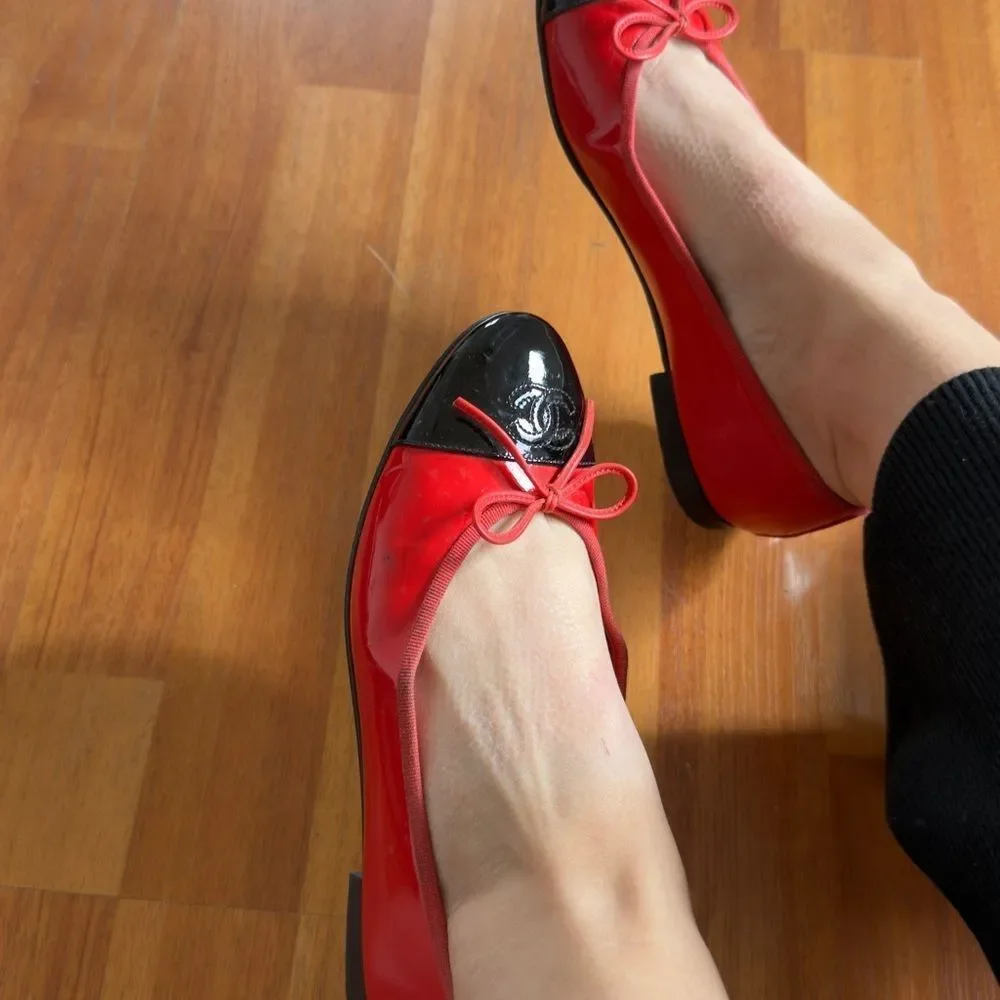CHANEL Women's Red and Black cap toe Flats
